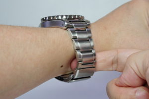 腕時計のベルト調整について 購入店でなくても調整できる 時計選び Com